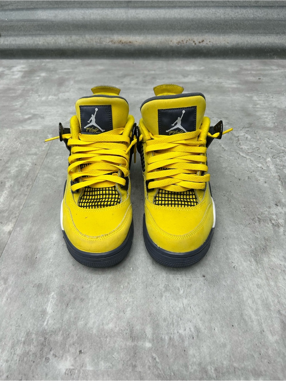 Jordan Kids' Yellow and Black Retro Basketball Sneakers